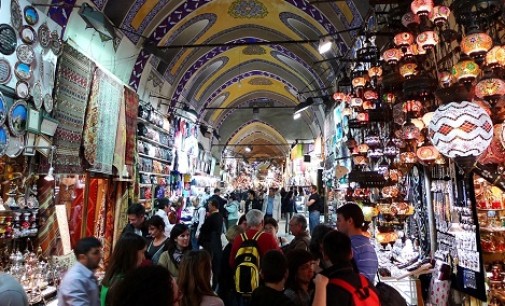 O Grande Bazar na Turquia é o ponto turístico mais visitado do mundo, com mais de 90 milhões de pessoas!