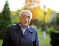 Fethullah Gülen: Ameaça, Filantropo ou Ambos?