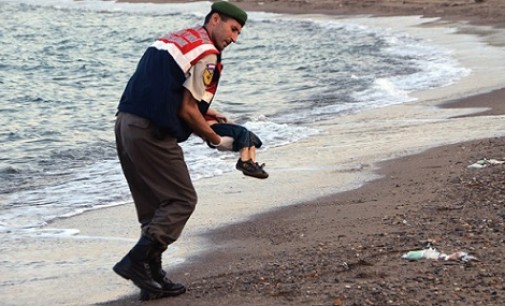 Criança morta em praia turca: símbolo de crise dos refugiados