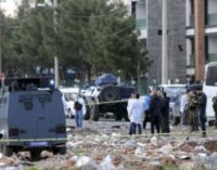 Sete policiais morrem em ataque com carro-bomba no sudeste da Turquia