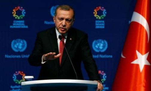 Novo gabinete da Turquia reflete poder de Erdogan