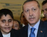 Jornalista deficiente visual detido por “insultar Erdogan”