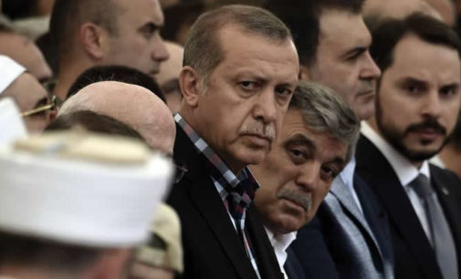 UE teme que líder turco use golpe para ampliar repressão a opositores