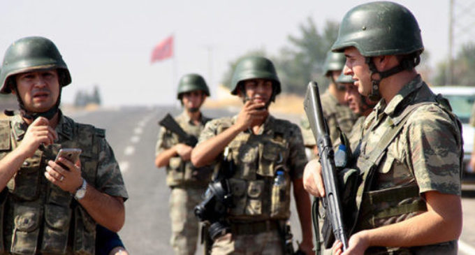 Dois soldados turcos mortos no norte do Iraque pelo PKK