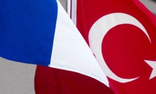 Turquia diz que “não tem lições a receber” da França