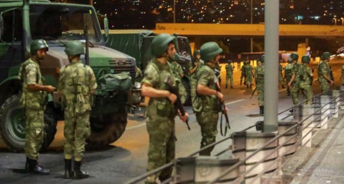 O que aconteceu na Turquia? Por que os militares tentaram tomar o poder?