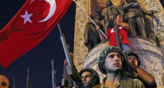 ‘Polarização vai aumentar’, diz cientista político turco