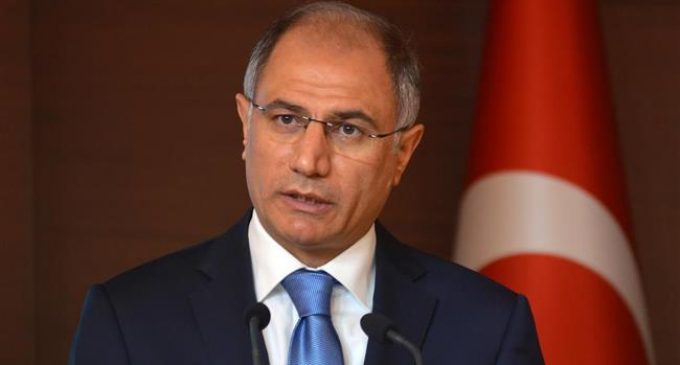 Ministro do Interior turco Efkan Ala renuncia