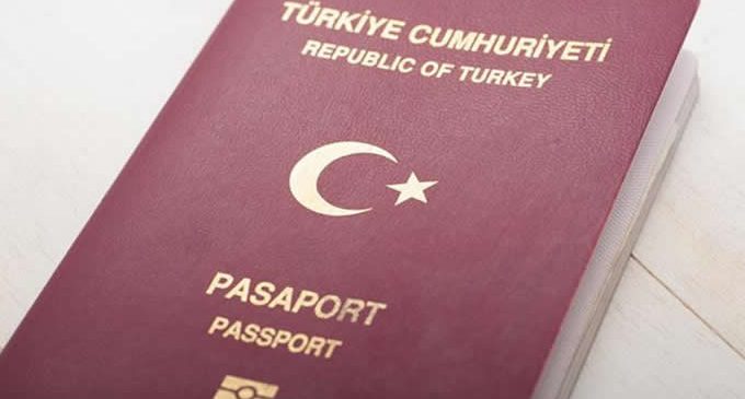 Turquia invalida mais de 49 mil passaportes