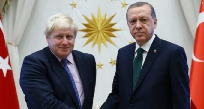 Boris Johnson promete ajuda à Turquia para se juntar à União Europeia