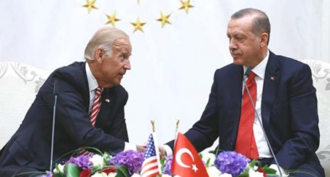 Jogo de cena: visita de Joe Biden à Turquia