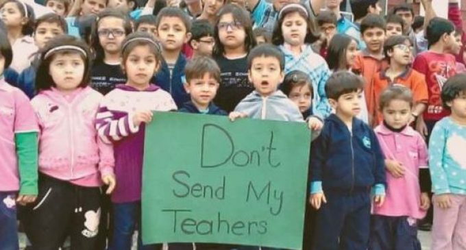 Paquistão cancela deportação de professores turcos