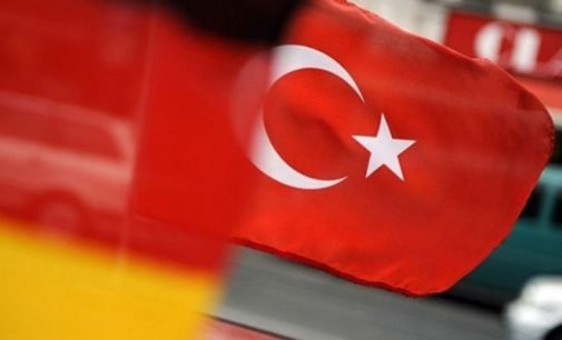 Turquia diz que irá responder a ‘chantagens e ameaças’ feitas pela Alemanha
