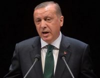 Erdogan acusa as forças de coalizão de apoiarem o Estado Islâmico e as YPG