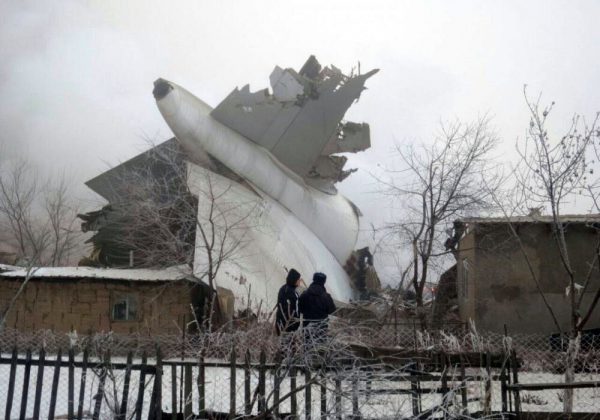 avião carga turco caiu acidente quirguistão quirguiz mata mortos cidade bisqueque