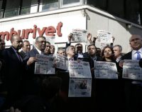 Erdogan mantém cerco à imprensa, e ameaça se estende a jornalistas estrangeiros