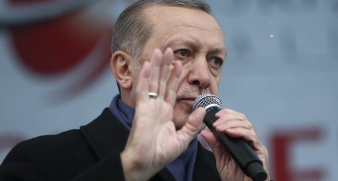 Erdogan aos turcos na UE: Tenham 5 filhos, vocês são o futuro da Europa