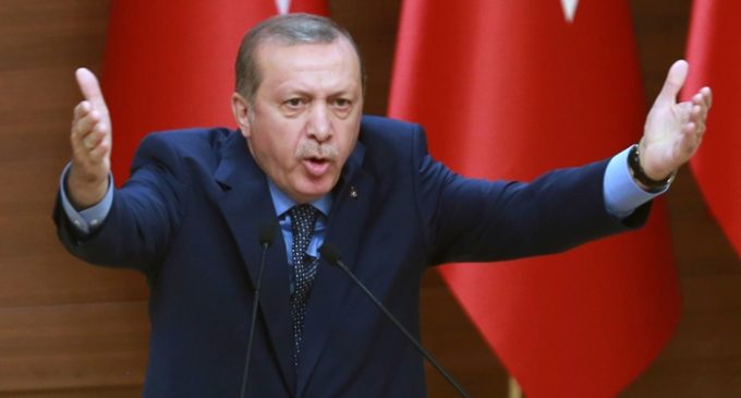 Erdogan chama os jornalistas presos na Turquia de “ladrões, estupradores de crianças, terroristas”