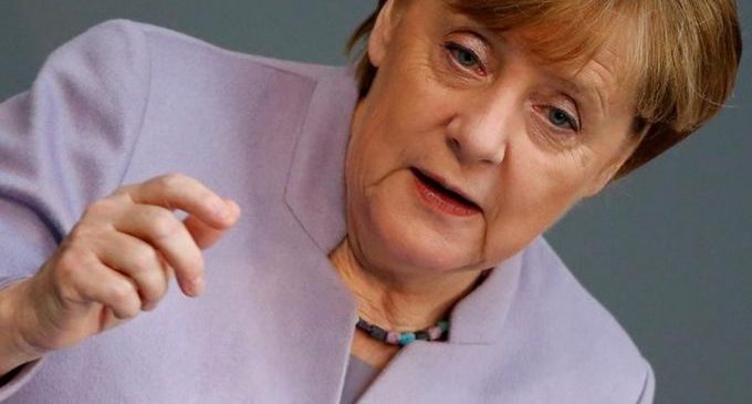 Merkel descarta campanha turca na Alemanha para referendo sobre pena de morte