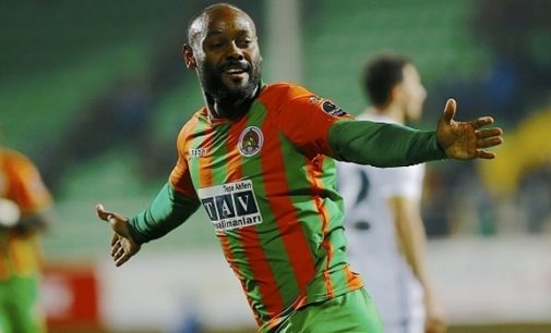 Superando Eto’o e Van Persie, Vagner Love é artilheiro na Turquia