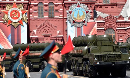 Ancara e Moscou concordam com o fornecimento de sistemas de defesa russos S-400 para a Turquia