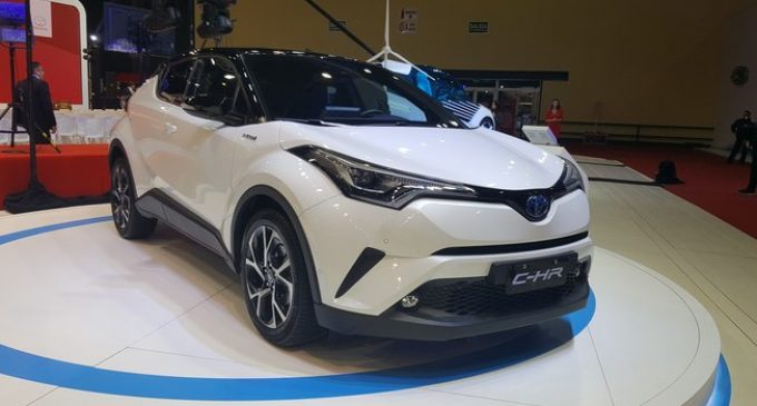 Toyota estuda importar CH-R híbrido da Turquia para o Brasil