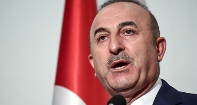 Ministro Cavusoglu: Referendo do Governo Regional do Curdistão pode desencadear guerra civil