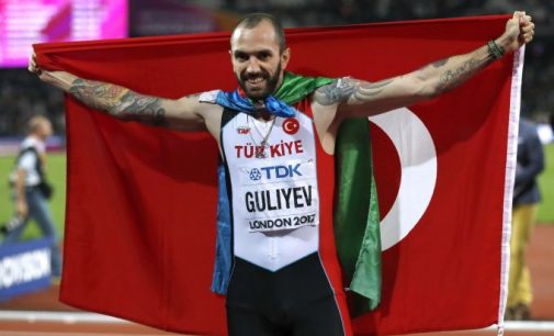 Tatuado, naturalizado e veloz: turco Ramil Guliyev campeão dos 200m quer reconhecimento