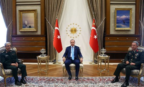 Turquia concorda em compartilhar inteligência com Irã durante visita do chefe do exército a Ancara