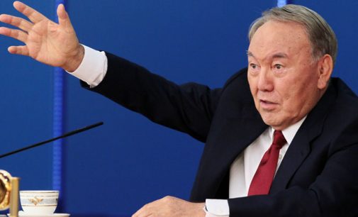 Nazarbayev diz que as escolas cazaque-turcas pertencem ao Cazaquistão e que não haverá extradição de professores