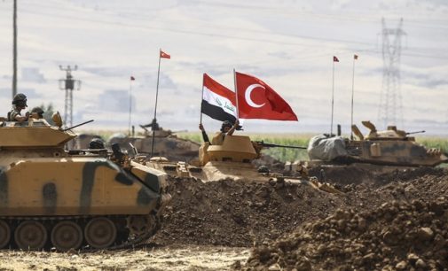Turquia anuncia que Iraque controla fronteira com Curdistão, curdos negam