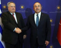 Ministro turco diz que não quer que a Grécia se torne um ‘porto seguro’ para golpistas