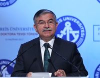 2.274 instituições educacionais particulares ligadas a Gülen fechadas desde a tentativa de golpe, diz ministro