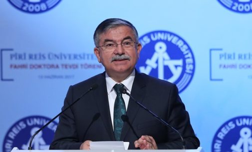 2.274 instituições educacionais particulares ligadas a Gülen fechadas desde a tentativa de golpe, diz ministro