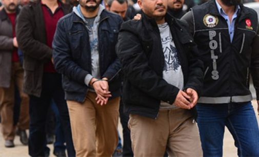 702 detidos em uma semana por supostas ligações com Gülen