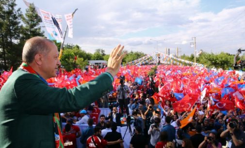 Erdogan diz que não mais existe um problema curdo na Turquia