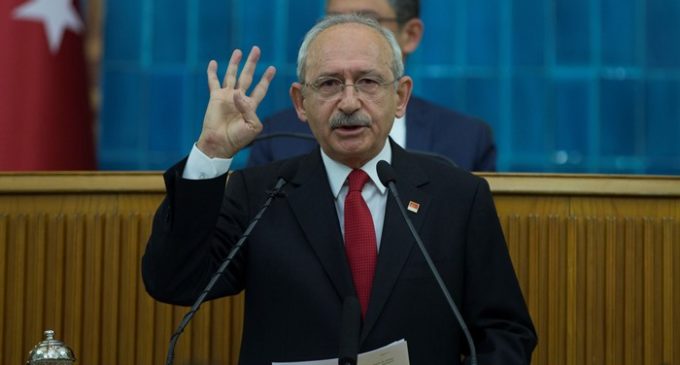 Líder de partido de oposição condenado a pagar $20.000 por supostamente insultar Erdogan