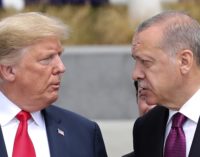 Trump pede por cessar-fogo no norte da Síria e impõe sanções à Turquia