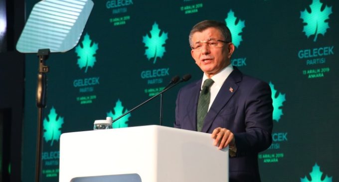 Davutoğlu diz que Erdoğan impediu julgamento de ministros