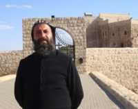 Padre assírio é indiciado por terrorismo