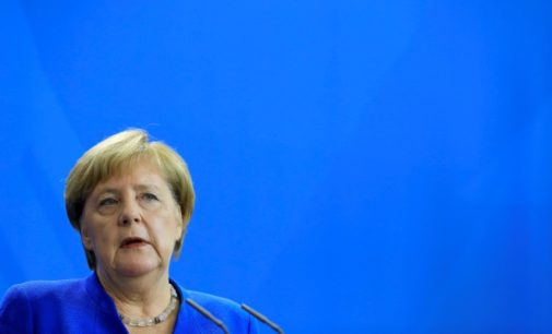 Merkel diz que Erdogan não deve usar refugiados para expressar insatisfação