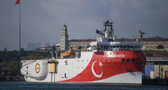 Tensões Turquia-Grécia aumentam devido à perfuração no Mediterrâneo