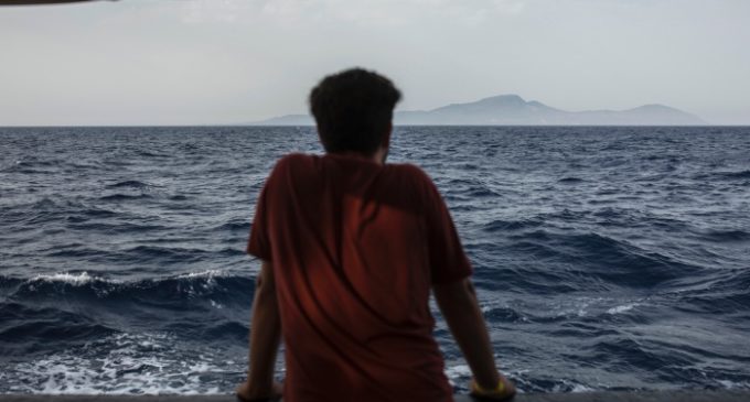Turquia invade navio com 276 migrantes rumo à Europa