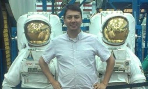 Cientista da NASA preso na Turquia retorna aos EUA