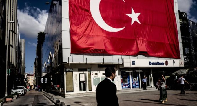 Lira turca pode ter ainda mais queda, dizem analistas