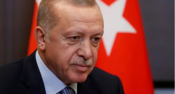 Boatos e perguntas cercam a marginalização do principal general turco