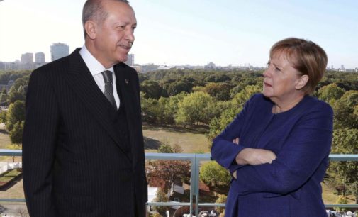 Erdoğan vai reclamar com Merkel sobre a gigante cruz grega na fronteira