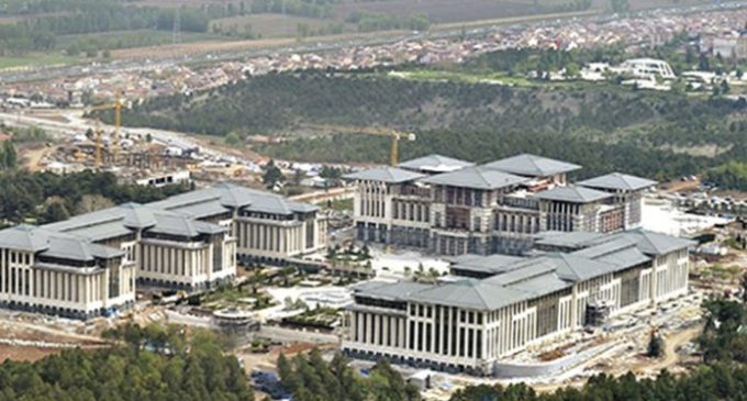 55 milhões de liras gastas em 10 meses para manter os jardins dos palácios de Erdoğan