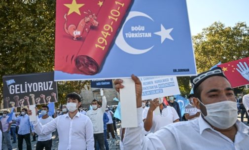Tratado de extradição a ser assinado com a China ameaça uigures na Turquia