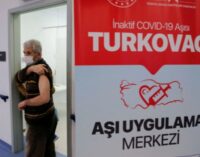 Turquia registra mais de 100.000 novos casos de covid-19 nas últimas 24 horas